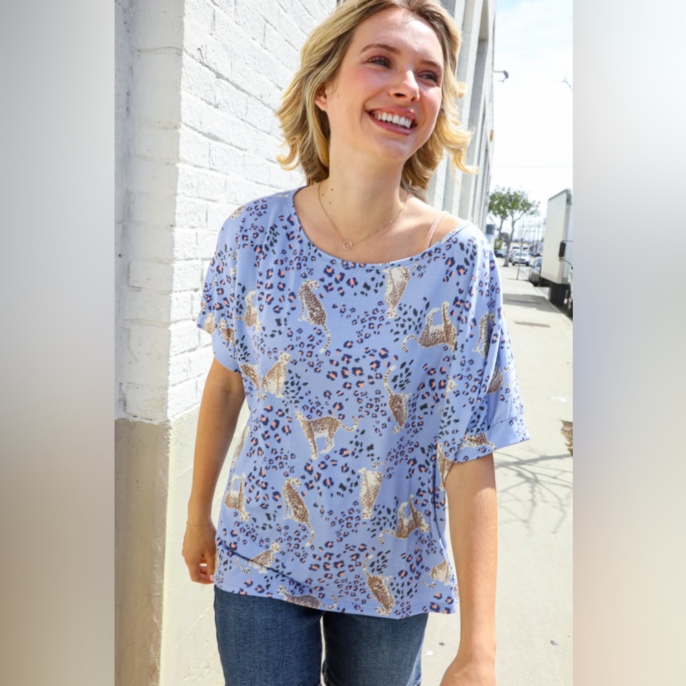 🆕 First Love FEELING WHIMSICAL LILAC CHEETAH PRINT SHORT SLEEVE KNIT TOP
